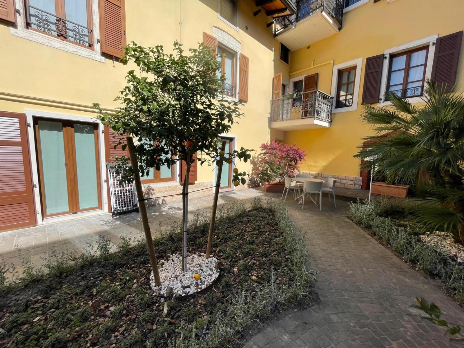 Residence Villa Degli Aranci Рива-дель-Гарда Экстерьер фото